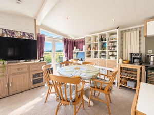 Dining- click for photo gallery